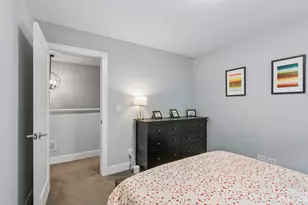 2813 S Grove St, Chicago, IL 60608 - Photo 19