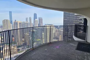 300 N State St, Chicago, IL 60654 - Photo 15