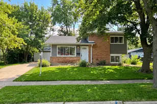 305 Winnebago St, Park Forest, IL 60466 - Photo 1