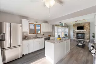 16W661 White Pine Rd, Bensenville, IL 60106 - Photo 13