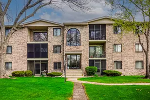 4926 134th St, Crestwood, IL 60418 - Photo 1
