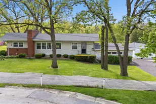 13 Riegel Oaks Ln, Homewood, IL 60430 - Photo 3