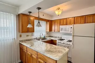 10749 S Harlem Ave, Worth, IL 60482 - Photo 3