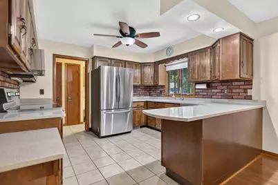 12241 Squirrel Tree Lane, Belvidere, IL 61008 - Photo 13