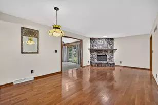 12241 Squirrel Tree Ln, Belvidere, IL 61008 - Photo 7