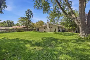 1624 W Weathersfield Way, Schaumburg, IL 60193 - Photo 35