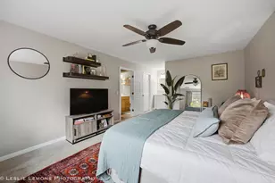 446 Valley Dr, Naperville, IL 60563 - Photo 11