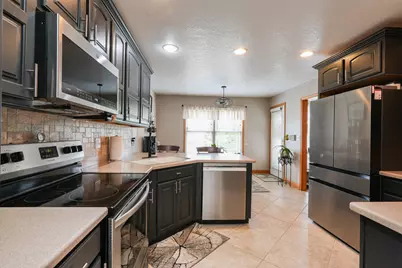 1385 N Westshore Boulevard, Manteno, IL 60950 - Photo 9