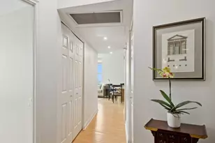 25 E Superior St, Chicago, IL 60611 - Photo 3