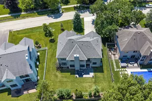 2204 Dehne Rd, Northbrook, IL 60062 - Photo 3