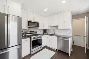 683 Sandy Ln, Des Plaines, IL 60016 - Photo 15