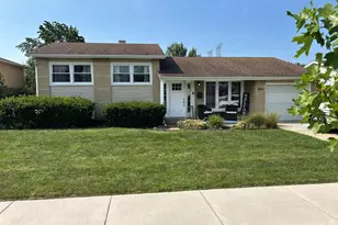683 Sandy Ln, Des Plaines, IL 60016 - Photo 1