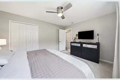 683 Sandy Lane, Des Plaines, IL 60016 - Photo 7
