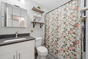 683 Sandy Ln, Des Plaines, IL 60016 - Photo 5