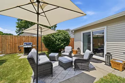 683 Sandy Lane, Des Plaines, IL 60016 - Photo 3