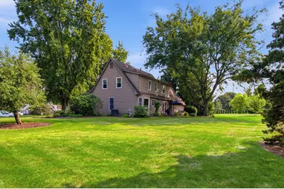 39W150 Adobe Ridge, Elgin, IL 60124 - Photo 11