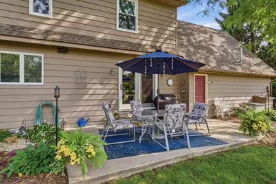 39W150 Adobe Ridge, Elgin, IL 60124 - Photo 5