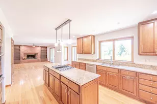 732 Jamestowne Rd, Sleepy Hollow, IL 60118 - Photo 5