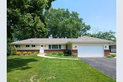 121 N Mandel Lane, Prospect Heights, IL 60070 - Photo 1