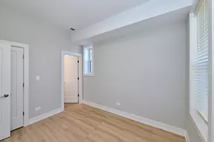 2868 W 21st Pl, Chicago, IL 60623 - Photo 9