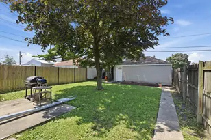 1654 N Austin Ave, Chicago, IL 60639 - Photo 25