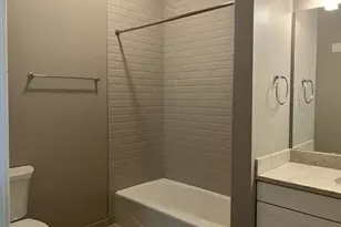 2050 N Clark St, Chicago, IL 60614 - Photo 7