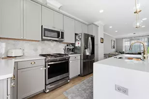 30W023 Brayman Ct, Naperville, IL 60563 - Photo 9
