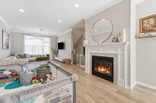30W023 Brayman Ct, Naperville, IL 60563 - Photo 7