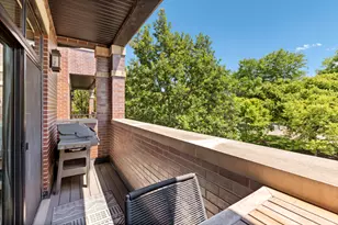 2712 W Montrose Ave, Chicago, IL 60618 - Photo 13