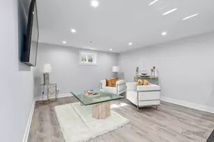 2759 Royal Dr, Northbrook, IL 60062 - Photo 33