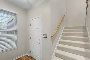 1379 Scarboro Rd, Schaumburg, IL 60193 - Photo 35