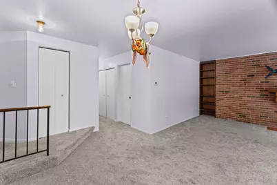 196 Grove Avenue #B, Des Plaines, IL 60016 - Photo 11