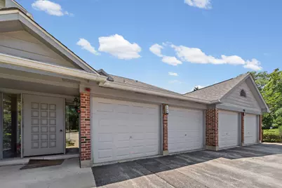 196 Grove Avenue #B, Des Plaines, IL 60016 - Photo 1