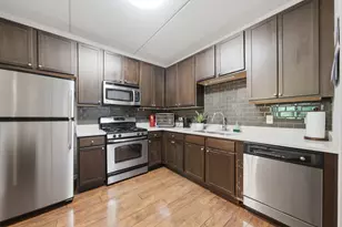 105 Lakeview Dr, Bloomingdale, IL 60108 - Photo 7