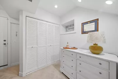 2013 W Crystal Street #1F, Chicago, IL 60622 - Photo 15