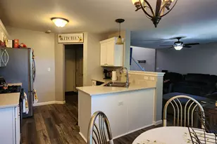 1011 N South Elgin Blvd, South Elgin, IL 60177 - Photo 9