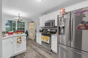 1011 N South Elgin Blvd, South Elgin, IL 60177 - Photo 3