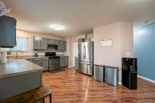 12 E Meadow Dr, Cortland, IL 60112 - Photo 17