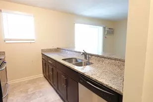 1303 N Winslowe Dr, Palatine, IL 60074 - Photo 9