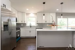 9050 W 93rd St, Hickory Hills, IL 60457 - Photo 9