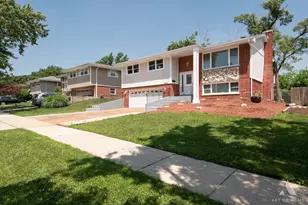 9050 W 93rd St, Hickory Hills, IL 60457 - Photo 3