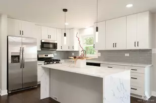 9050 W 93rd St, Hickory Hills, IL 60457 - Photo 5