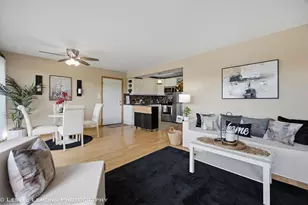 5509 E Lake Dr, Lisle, IL 60532 - Photo 7
