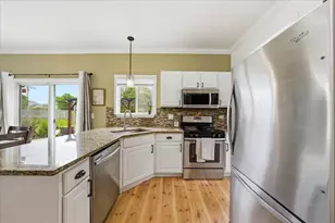 1467 Birch Ln, South Elgin, IL 60177 - Photo 9