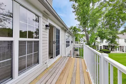 437 Grosse Pointe Circle #437, Vernon Hills, IL 60061 - Photo 21
