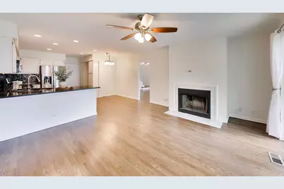 437 Grosse Pointe Circle #437, Vernon Hills, IL 60061 - Photo 11