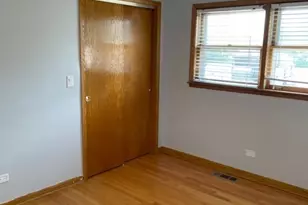 4570 N Narragansett Ave, Harwood Heights, IL 60706 - Photo 9