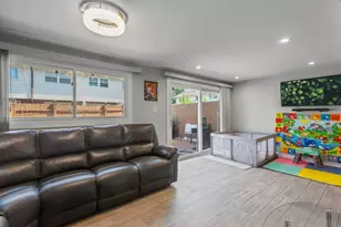 8914 Robin Dr, Des Plaines, IL 60016 - Photo 9