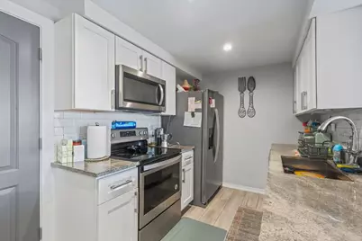 8914 Robin Drive #B, Des Plaines, IL 60016 - Photo 5