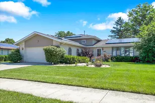 15315 Saint Andrews Dr, Orland Park, IL 60462 - Photo 1